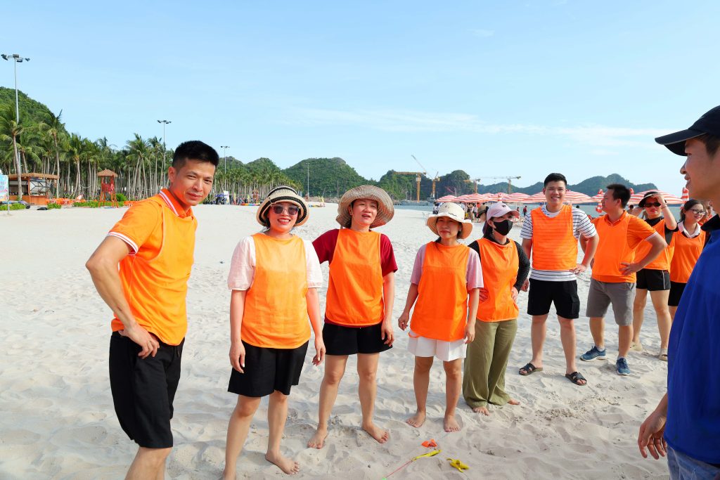 Việt Hàn du lịch Cát Bà 2026